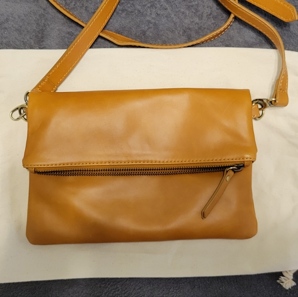 Andar Quinn Leather Purse